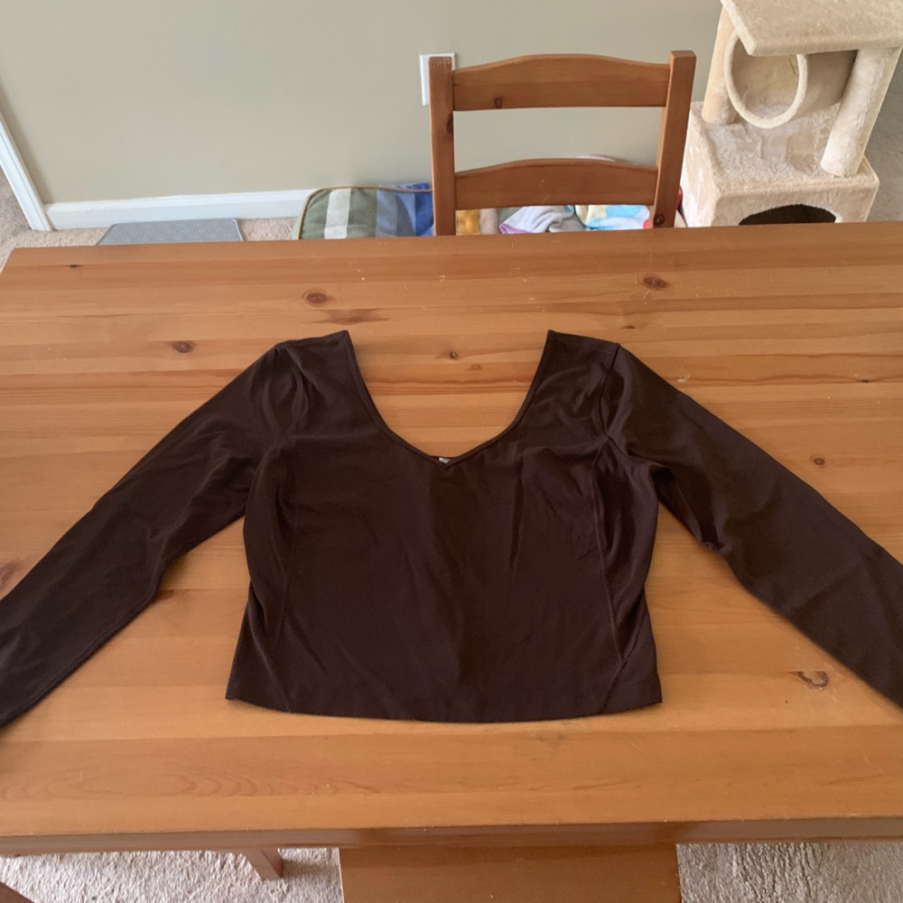 Lululemon top